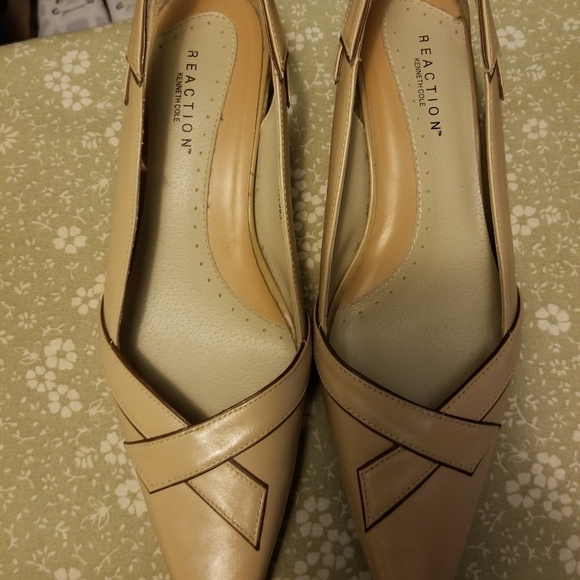 Shoes - Picture 4 of 4